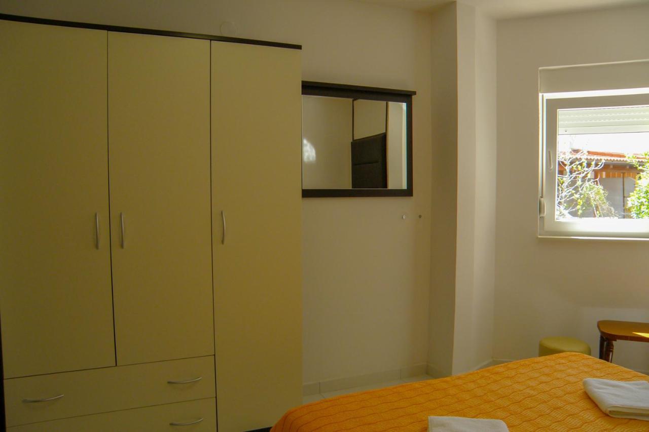 Lada Apartmani Novalja Exterior photo