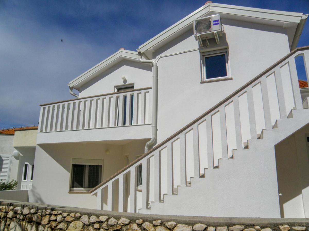 Lada Apartmani Novalja Exterior photo